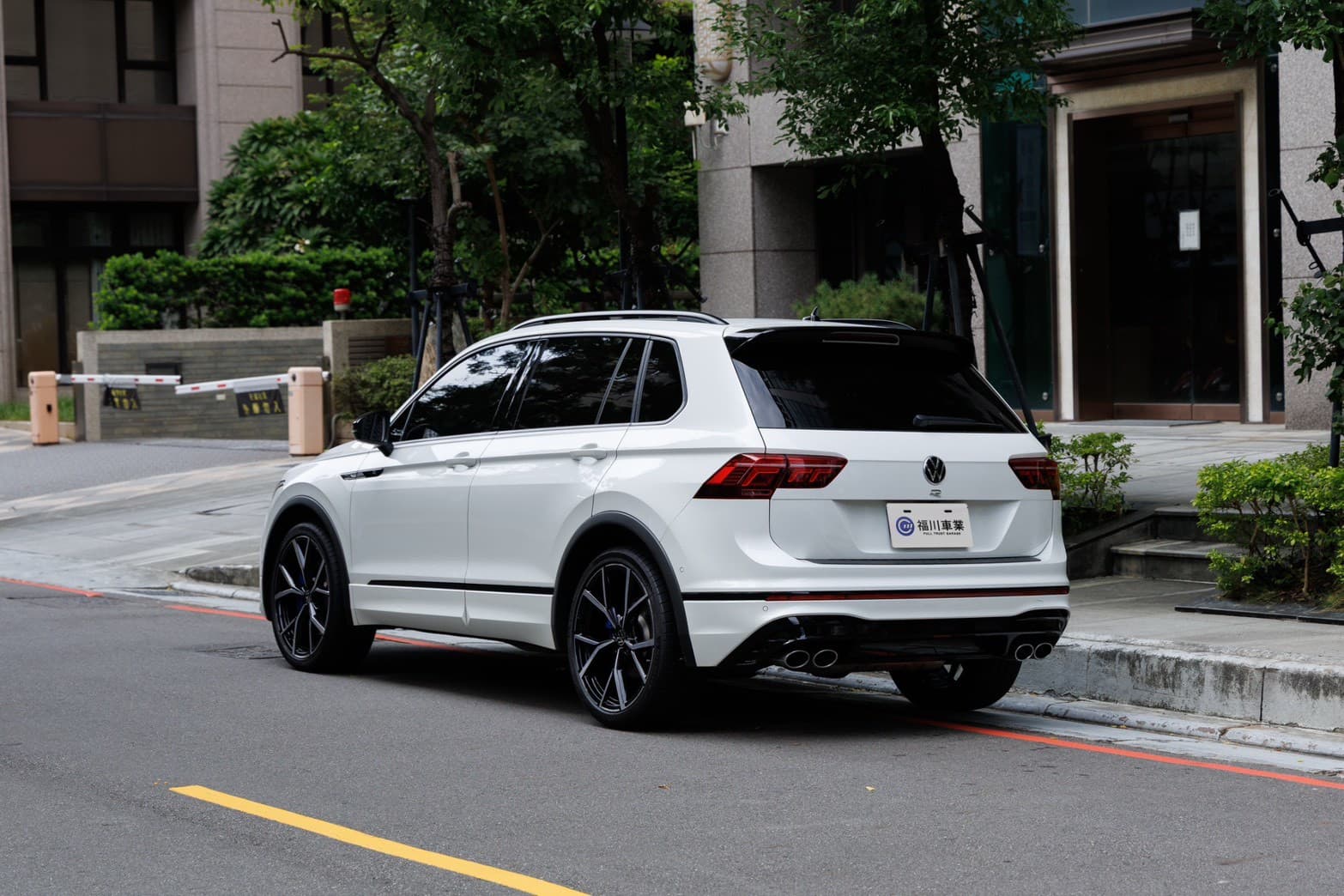 LINE_ALBUM_23 Tiguan R 里程六萬_251202_28