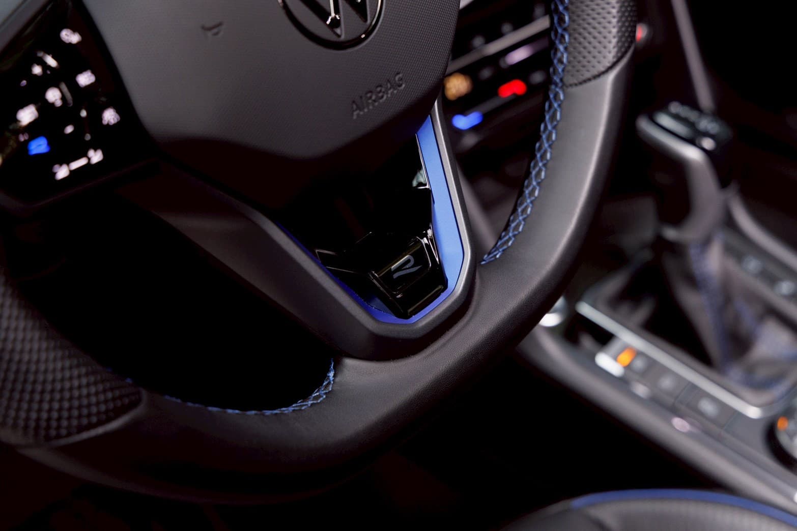 LINE_ALBUM_23 Tiguan R 里程六萬_251202_5