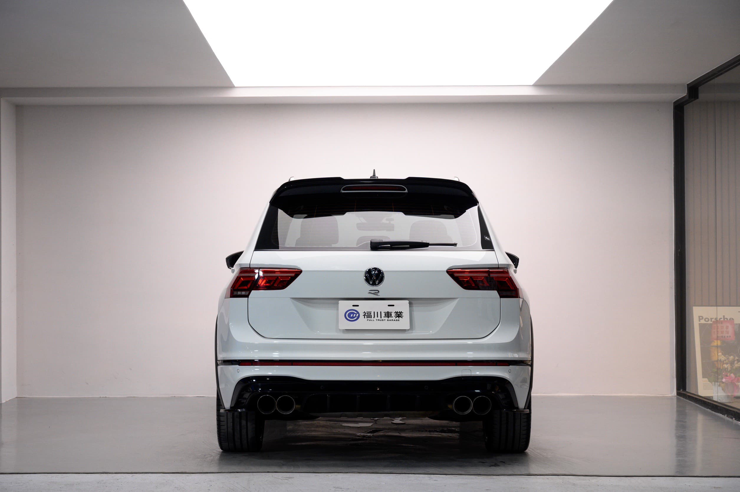 LINE_ALBUM_Tiguan 380 白 0916_260917_4